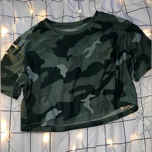 Old Navy Breathe On Cropped T-Shirt, Camo, M/8